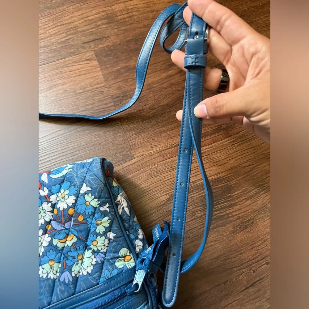 Vera‎ Bradley Trimmed Crossbody Shoulder Bag Floral Burst Print